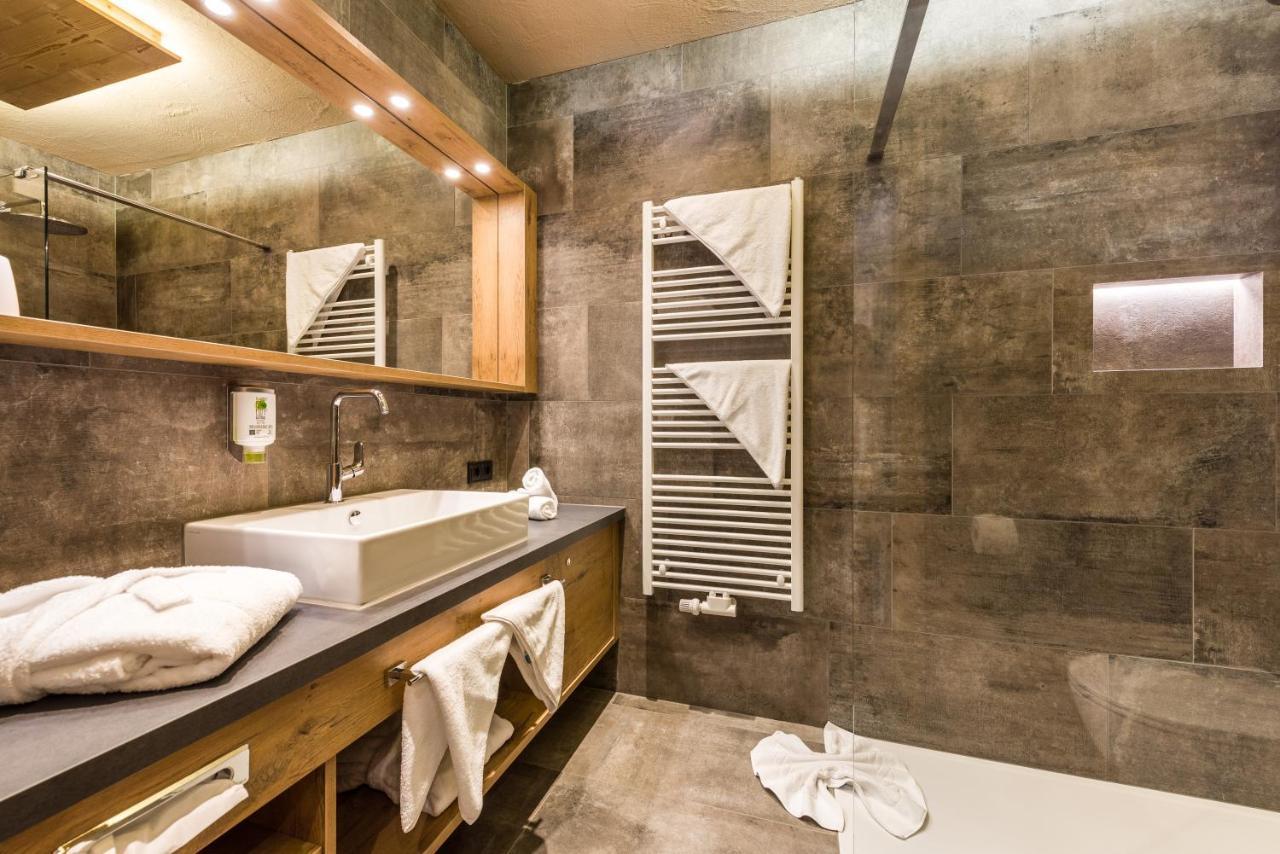 Wohlfuehlhotel Berg Heil Holzgau Eksteriør bilde