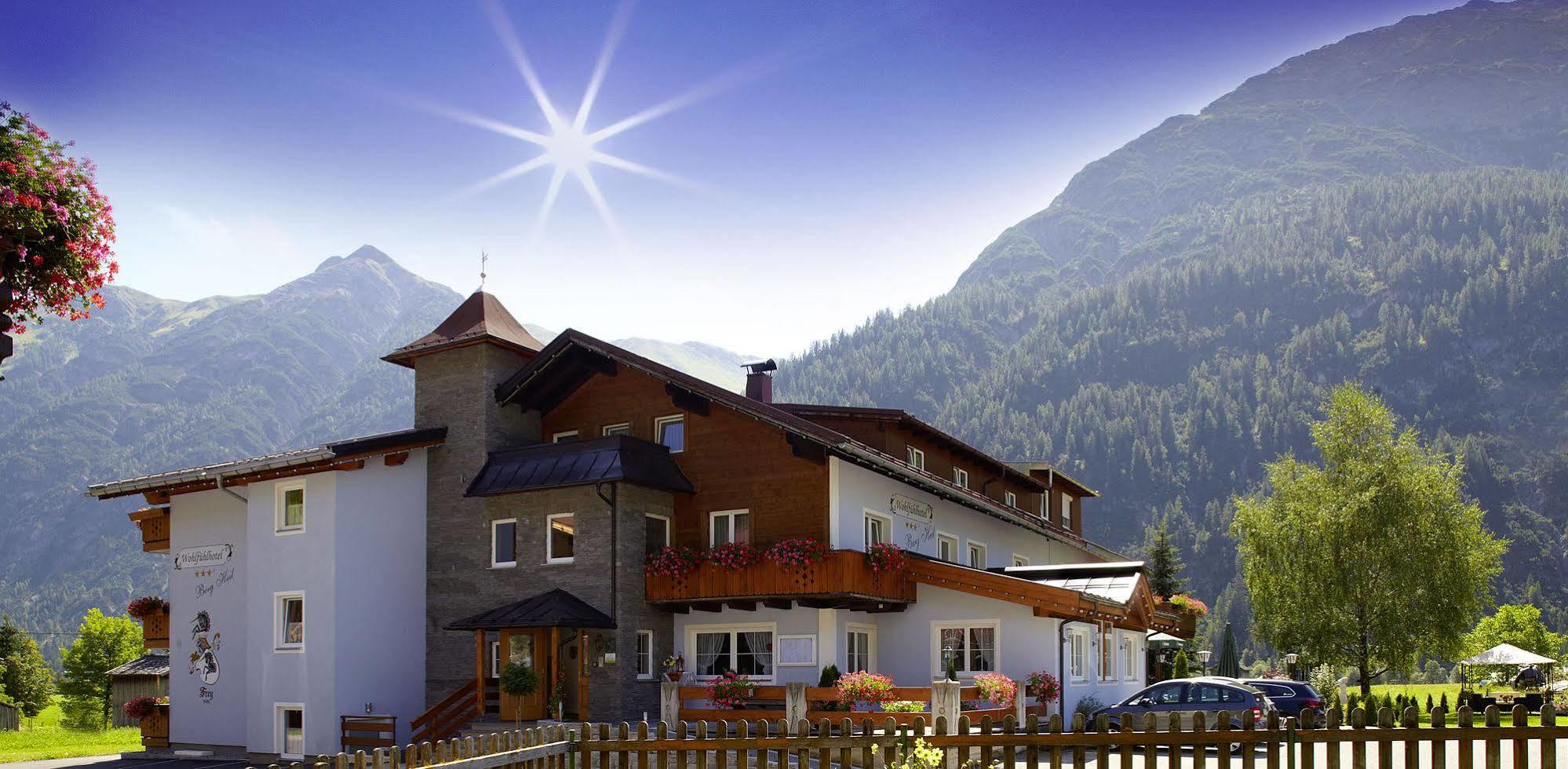 Wohlfuehlhotel Berg Heil Holzgau Eksteriør bilde