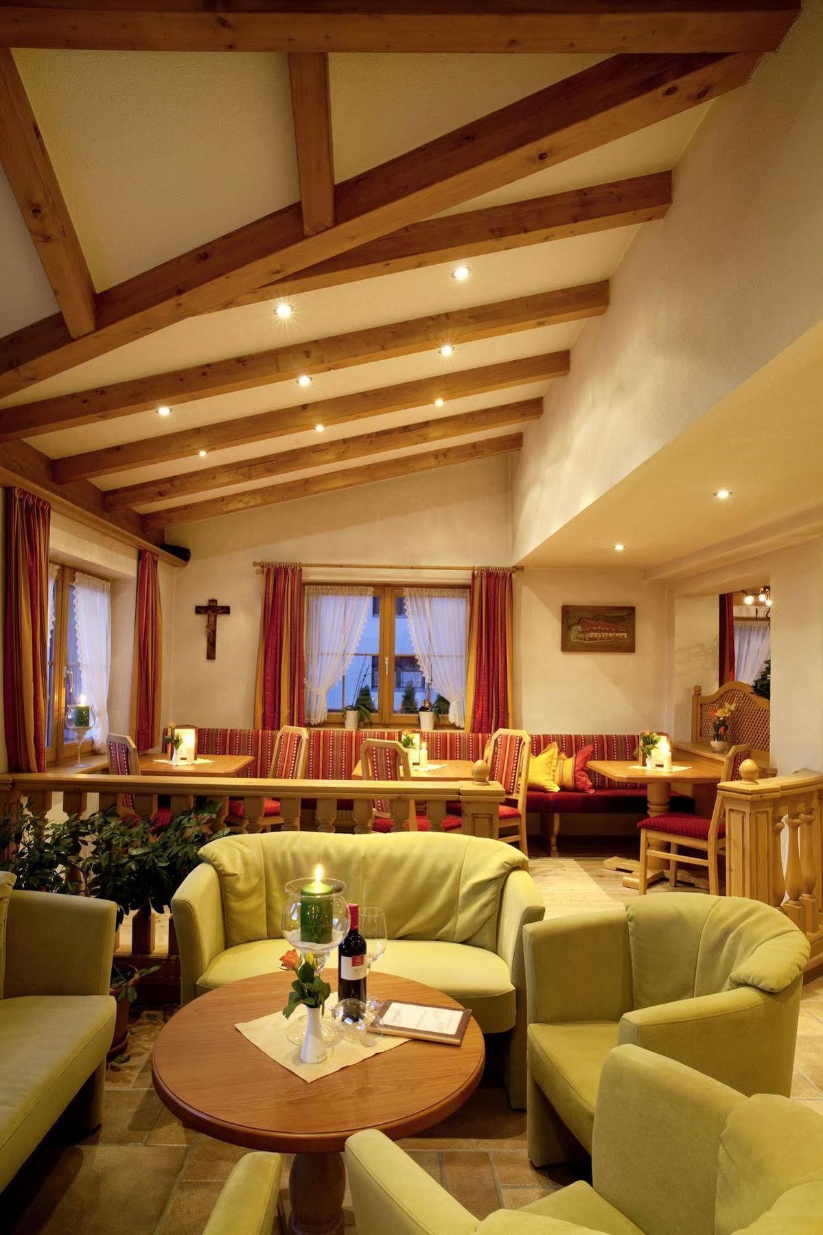 Wohlfuehlhotel Berg Heil Holzgau Eksteriør bilde